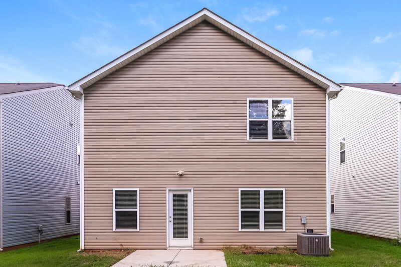 2,480/Mo, 4326 Drifter Drive Charlotte, NC 28227 Rear View