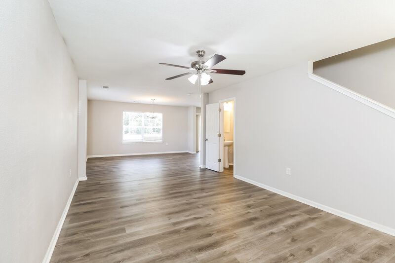 2,135/Mo, 4234 Grant Martin Dr Charlotte, NC 28208 Living Room View 2