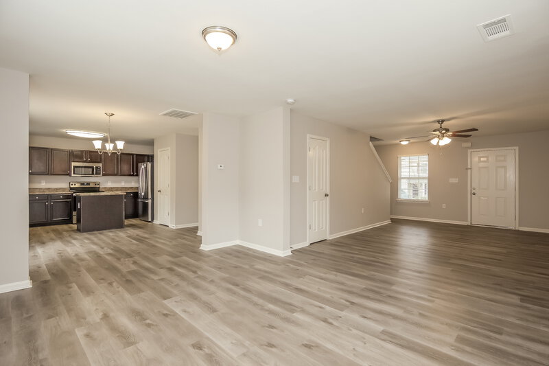 2,040/Mo, 4234 Grant Martin Dr Charlotte, NC 28208 Sitting Room View