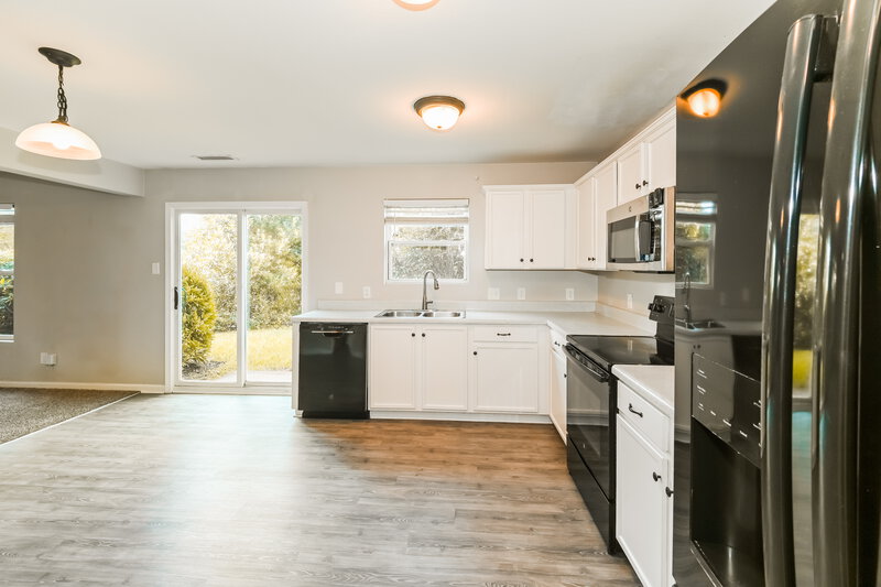 1,975/Mo, 8817 Oak Drive NE Charlotte, NC 28269 Kitchen View