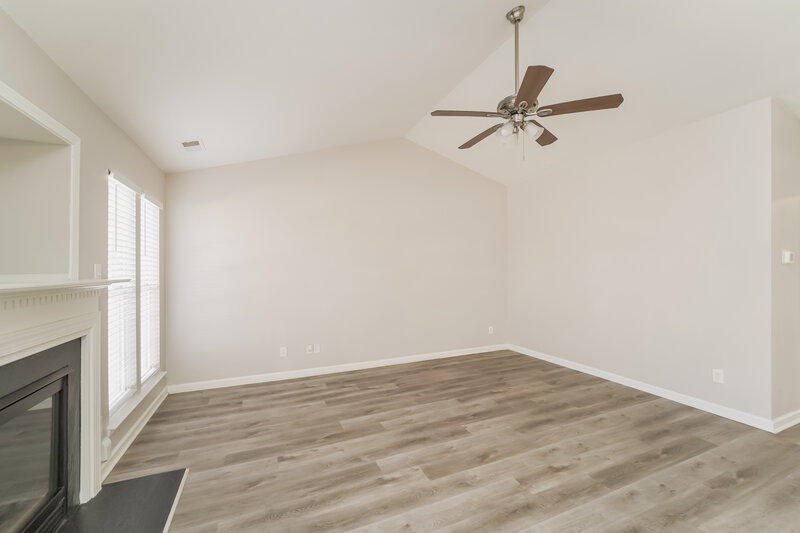 1,940/Mo, 5909 Lawnmeadow Drive Charlotte, NC 28216 Living Room View 2