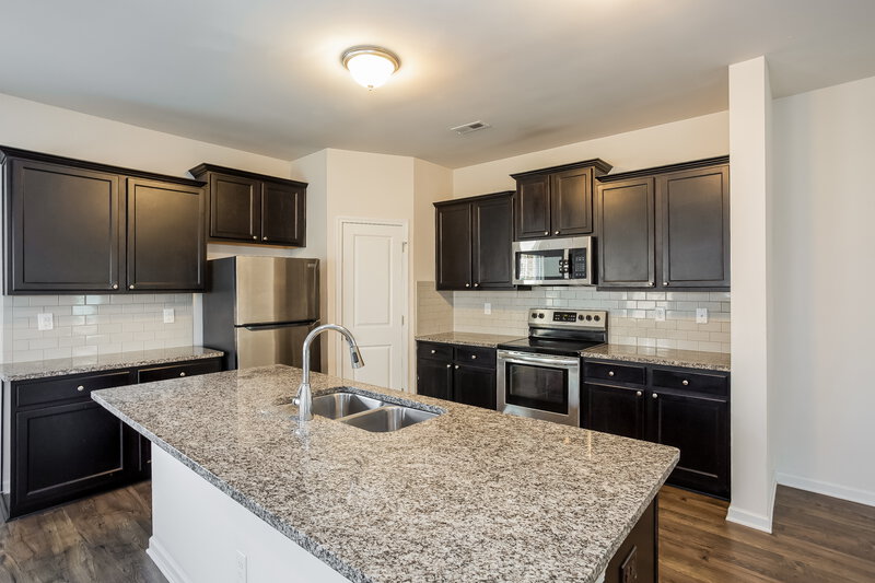 2,160/Mo, 4319 Drifter Drive Charlotte, NC 28227 Kitchen View