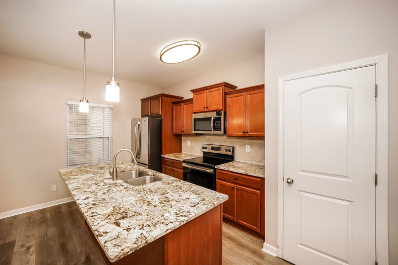 1,845/Mo, 257 Ranlo Avenue Gastonia, NC 28054 Kitchen View