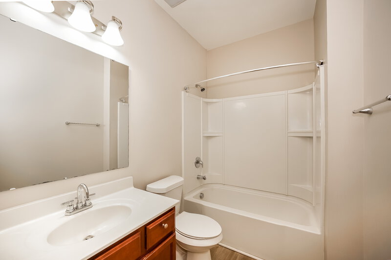 1,845/Mo, 257 Ranlo Avenue Gastonia, NC 28054 Bathroom View