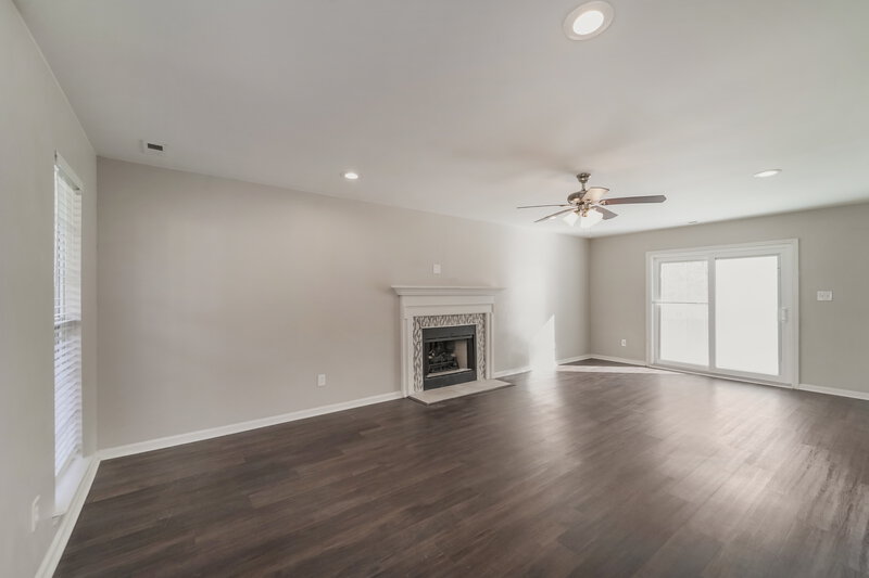 1,885/Mo, 8626 Terra Cotta Drive Charlotte, NC 28215 Living Room View 2