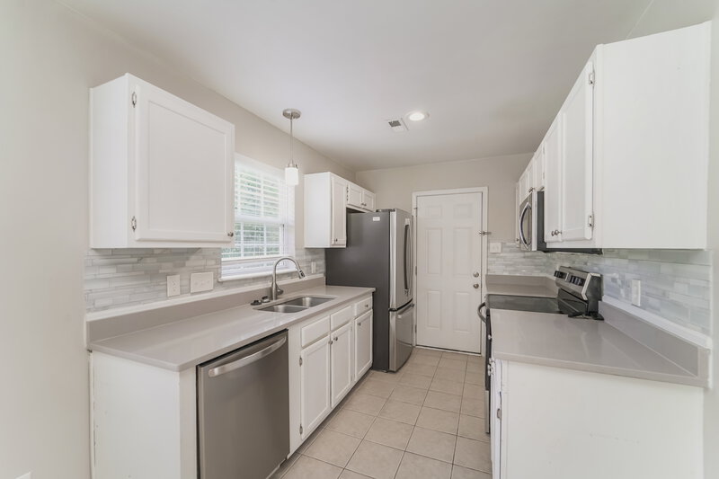 1,885/Mo, 8626 Terra Cotta Drive Charlotte, NC 28215 Kitchen View