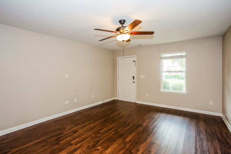 1,860/Mo, 11804 Kilrush Drive Charlotte, NC 28214 Living Room View 3