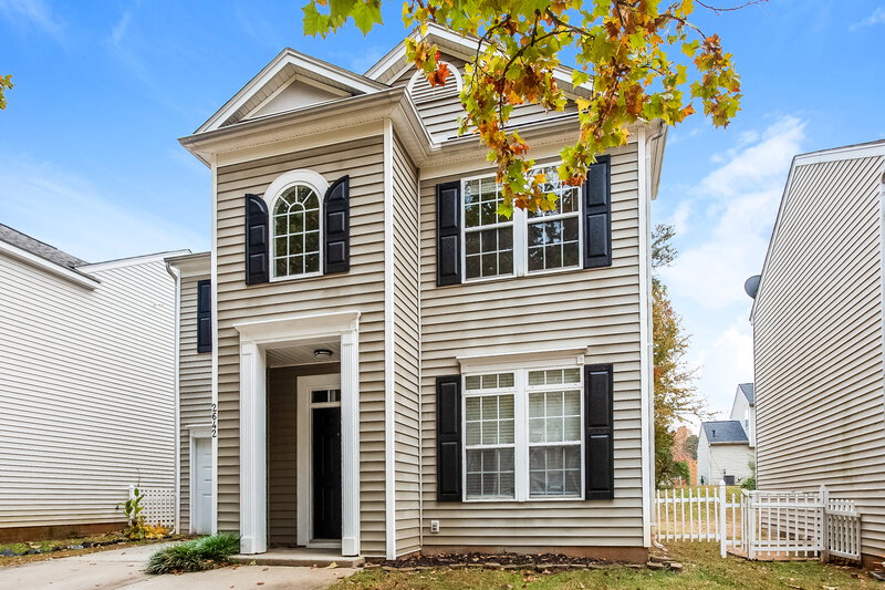 1,770/Mo, 2642 Oasis Lane Charlotte, NC 28214 Front View 2