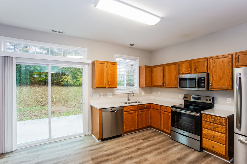 1,770/Mo, 2642 Oasis Lane Charlotte, NC 28214 Kitchen View