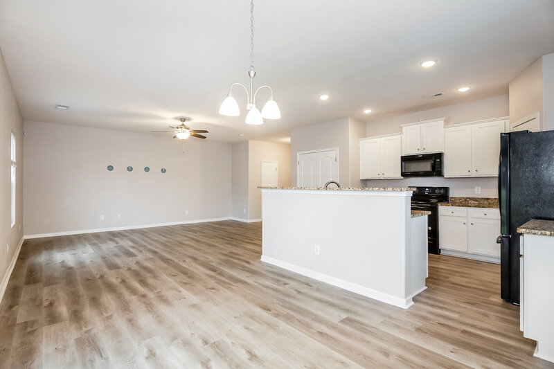 2,115/Mo, 6126 Loy Court Charlotte, NC 28214 Dining Room View