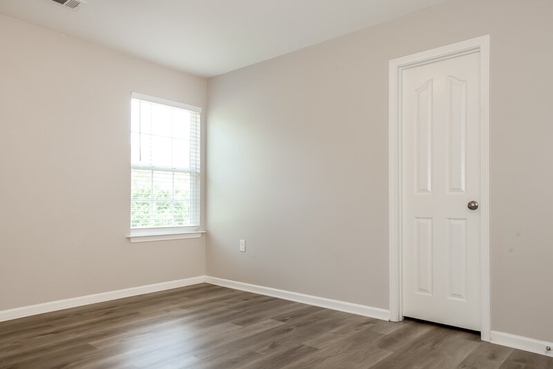 2,105/Mo, 1700 Eastway Drive Dallas, NC 28034 Bedroom View