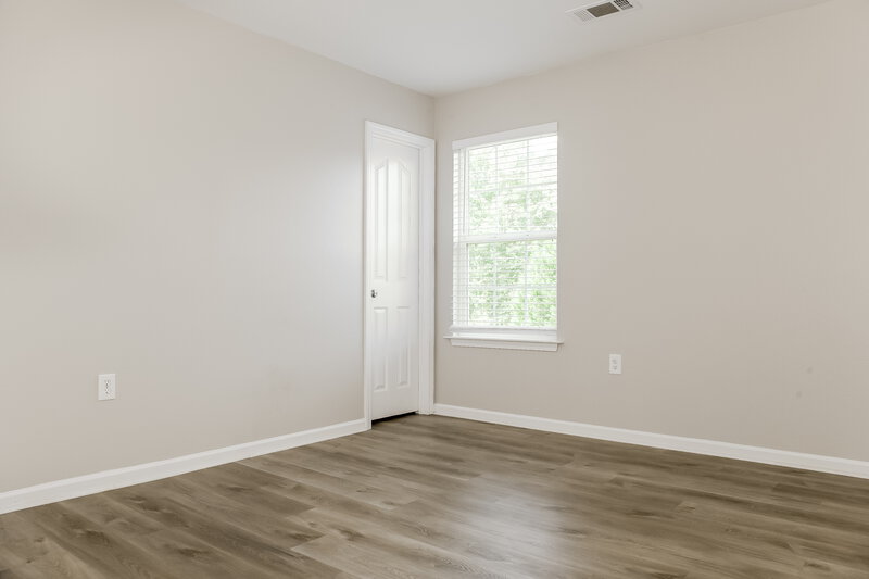 2,105/Mo, 1700 Eastway Drive Dallas, NC 28034 Bedroom View 3