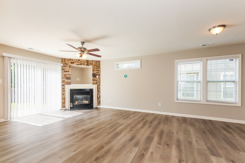 1,950/Mo, 10341 Hugue Way Charlotte, NC 28214 Living Room View