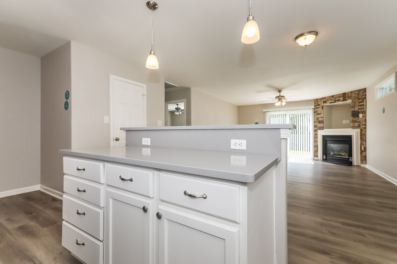 1,950/Mo, 10341 Hugue Way Charlotte, NC 28214 Kitchen View 5