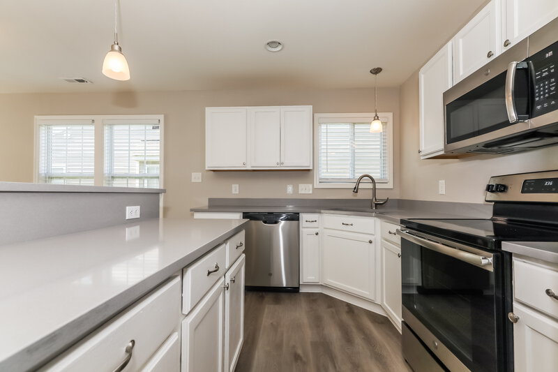1,950/Mo, 10341 Hugue Way Charlotte, NC 28214 Kitchen View 6