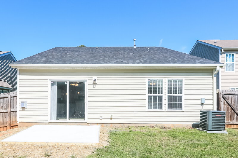 1,950/Mo, 10341 Hugue Way Charlotte, NC 28214 Rear View