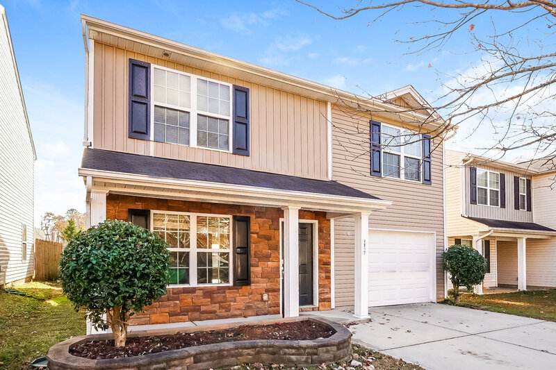 1,990/Mo, 4617 Esmeralda Drive Charlotte, NC 28269 Front View 2