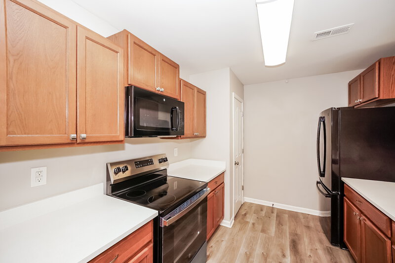 1,990/Mo, 4617 Esmeralda Drive Charlotte, NC 28269 Kitchen View