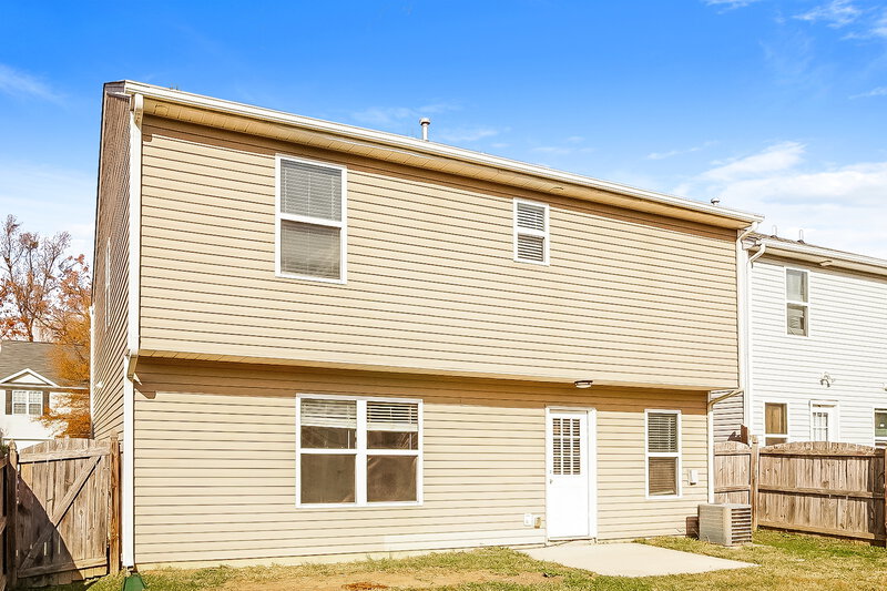 1,990/Mo, 4617 Esmeralda Drive Charlotte, NC 28269 Rear View 2