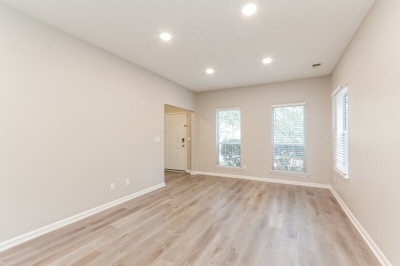 2,730/Mo, 7409 Bulle Rock Ct Charlotte, NC 28216 Living Room View 2