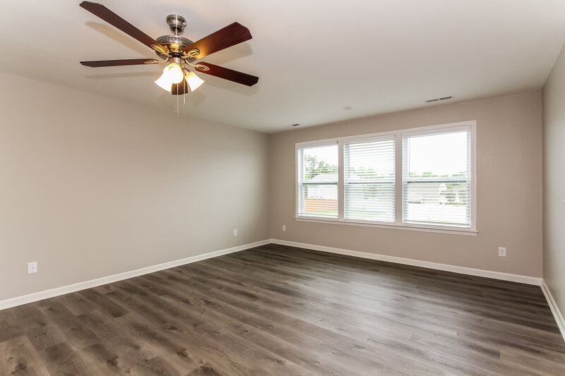 3,360/Mo, 10305 Snowbell Ct Charlotte, NC 28215 Main Bedroom View 2