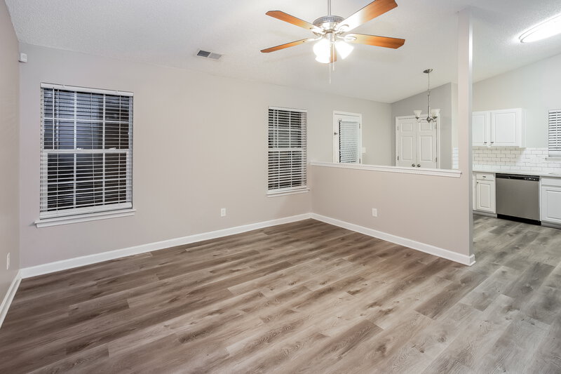 1,685/Mo, 4905 Aldersbrook Dr Monroe, NC 28110 Living Room View 3