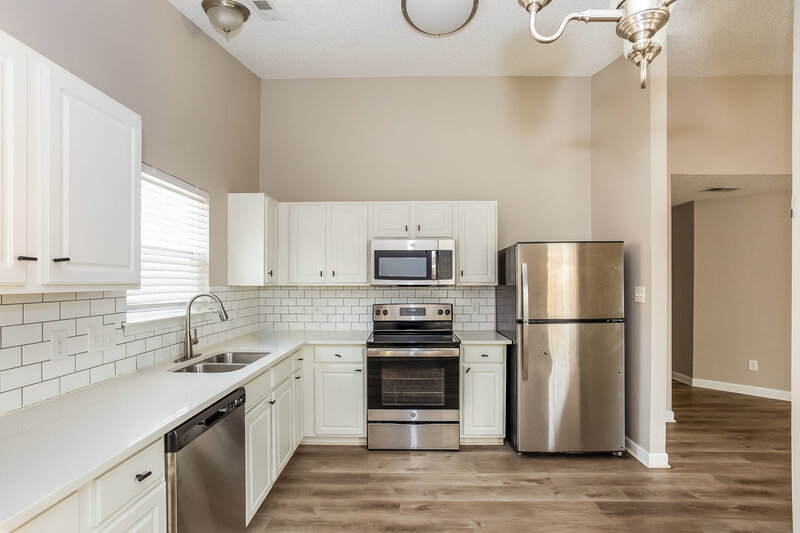 1,685/Mo, 4905 Aldersbrook Dr Monroe, NC 28110 Kitchen View