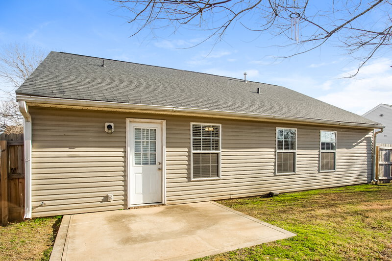 1,685/Mo, 4905 Aldersbrook Dr Monroe, NC 28110 Rear View