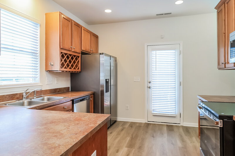 1,975/Mo, 7400 Gilead Rd Huntersville, NC 28078 Kitchen View