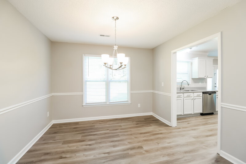 2,160/Mo, 4204 Hounds Run Dr Matthews, NC 28105 Dining Room View