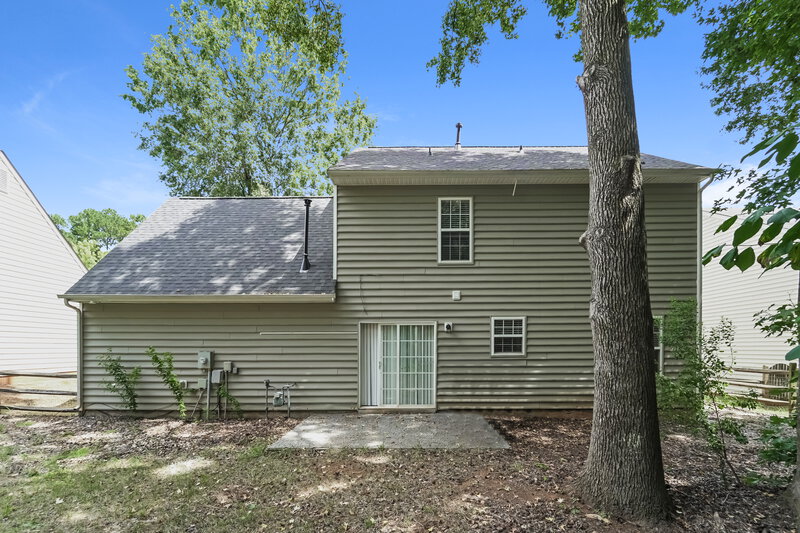 1,915/Mo, 2717 Black Cherry Dr Charlotte, NC 28262 Rear View