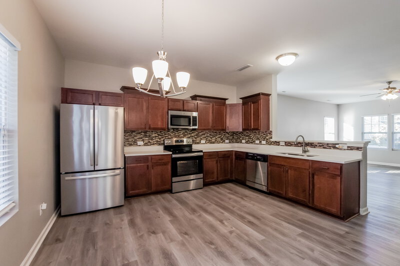 2,250/Mo, 6629 Covington Commons Dr Charlotte, NC 28227 Kitchen View