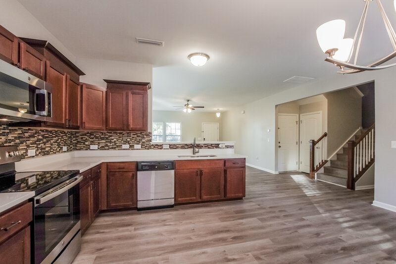 2,250/Mo, 6629 Covington Commons Dr Charlotte, NC 28227 Kitchen View 2