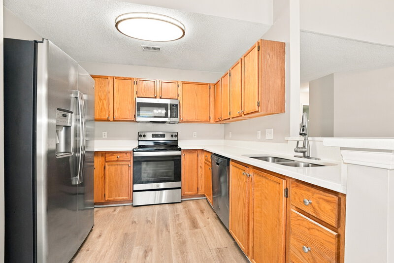1,825/Mo, 11926 Stewarts Crossing Dr Charlotte, NC 28215 Kitchen View