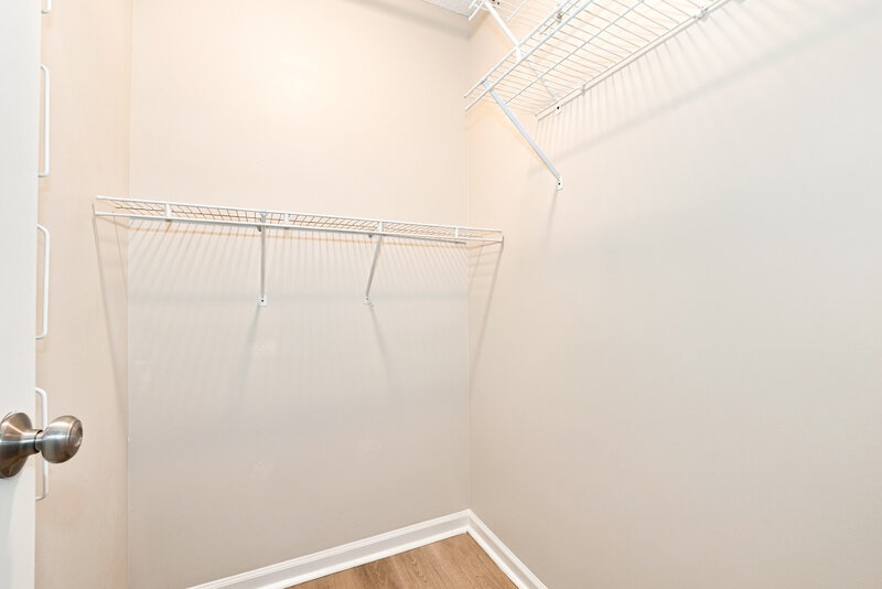 1,825/Mo, 11926 Stewarts Crossing Dr Charlotte, NC 28215 Walk In Closet View