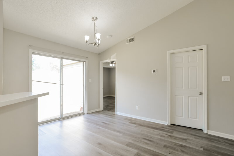 1,930/Mo, 7218 Kavan Hunter Dr Charlotte, NC 28214 Dining Room View 2