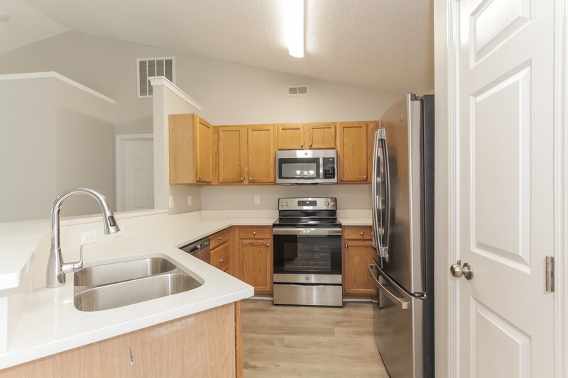 2,035/Mo, 7218 Kavan Hunter Dr Charlotte, NC 28214 Kitchen View 2
