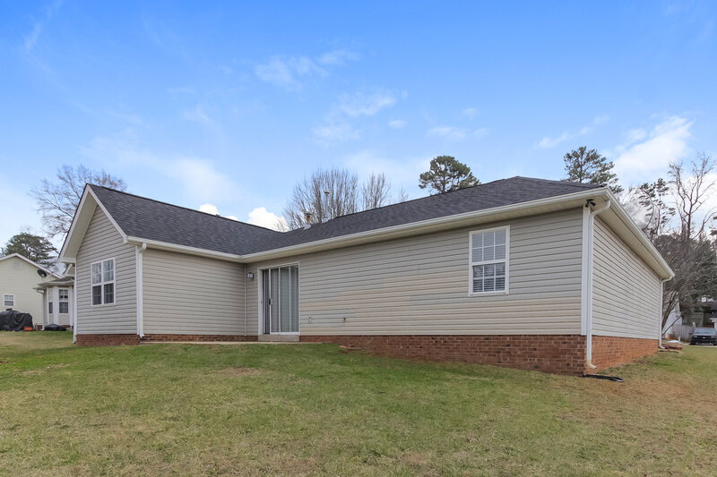 2,035/Mo, 7218 Kavan Hunter Dr Charlotte, NC 28214 Rear View