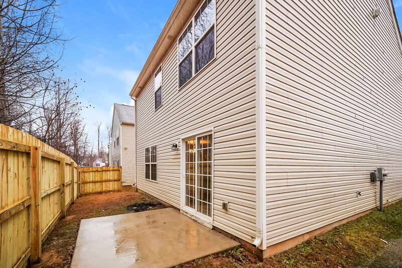 1,910/Mo, 1125 Swearngan Ridge Ct Charlotte, NC 28216 Rear View