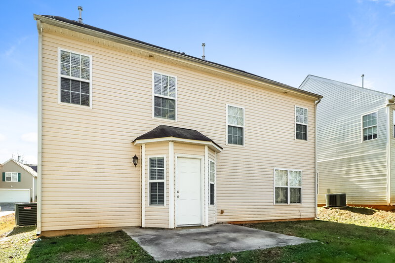 1,925/Mo, 5814 Twin Brook Dr Charlotte, NC 28269 Rear View 3