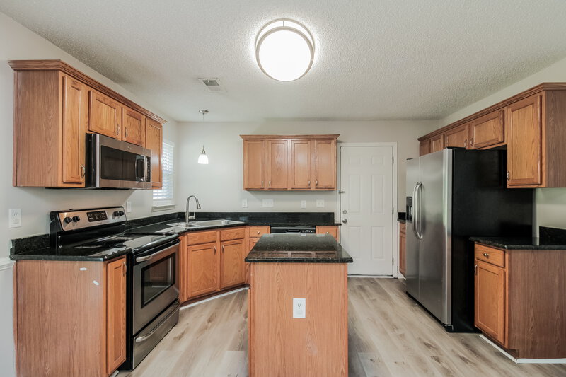 1,980/Mo, 6816 Alydar Ct Charlotte, NC 28216 Kitchen View