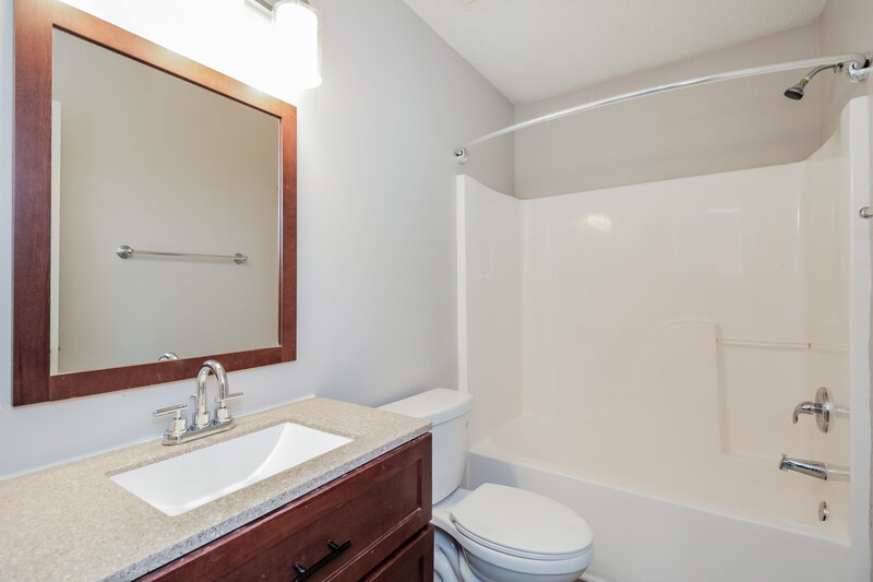 1,980/Mo, 6816 Alydar Ct Charlotte, NC 28216 Bathroom View