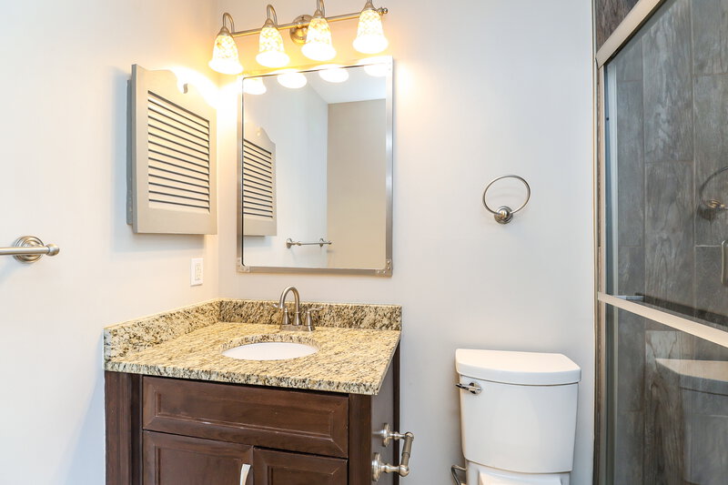 2,040/Mo, 3620 Luton Ct Charlotte, NC 28262 Bathroom View