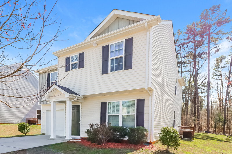 1,895/Mo, 7413 Hidden Creek Dr Charlotte, NC 28214 Front View 2