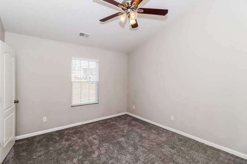 1,895/Mo, 7413 Hidden Creek Dr Charlotte, NC 28214 Main Bedroom View 2