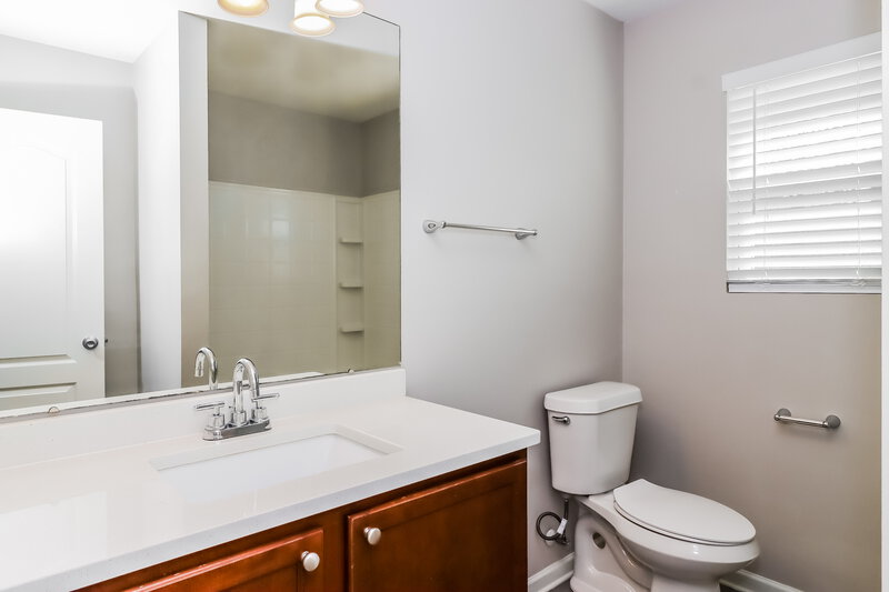 1,895/Mo, 7413 Hidden Creek Dr Charlotte, NC 28214 Bathroom View