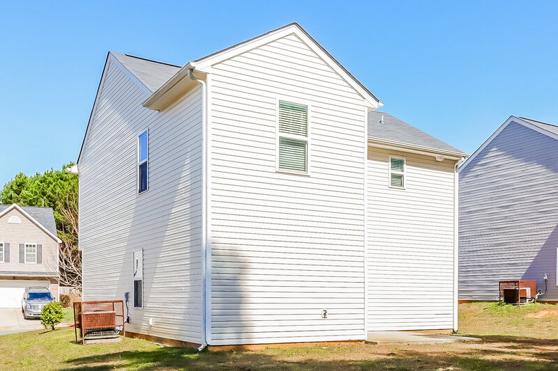 1,895/Mo, 7413 Hidden Creek Dr Charlotte, NC 28214 Rear View