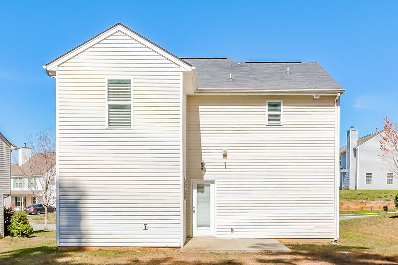 1,895/Mo, 7413 Hidden Creek Dr Charlotte, NC 28214 Rear View 2