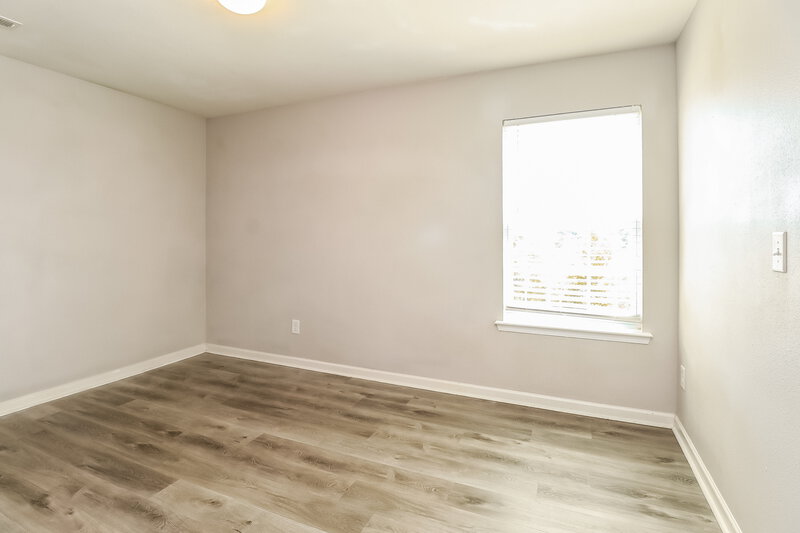 1,945/Mo, 1933 Eastway Dr Dallas, NC 28034 Bedroom View 2