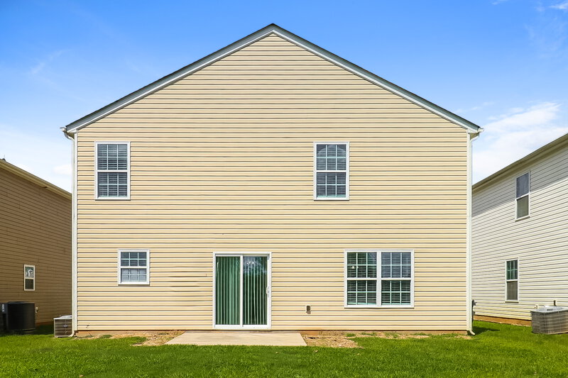 1,945/Mo, 1933 Eastway Dr Dallas, NC 28034 Rear View